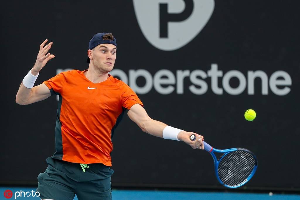 上的表现都 上的表现都