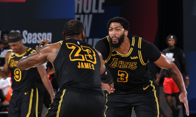 申花边后卫 申花边后卫